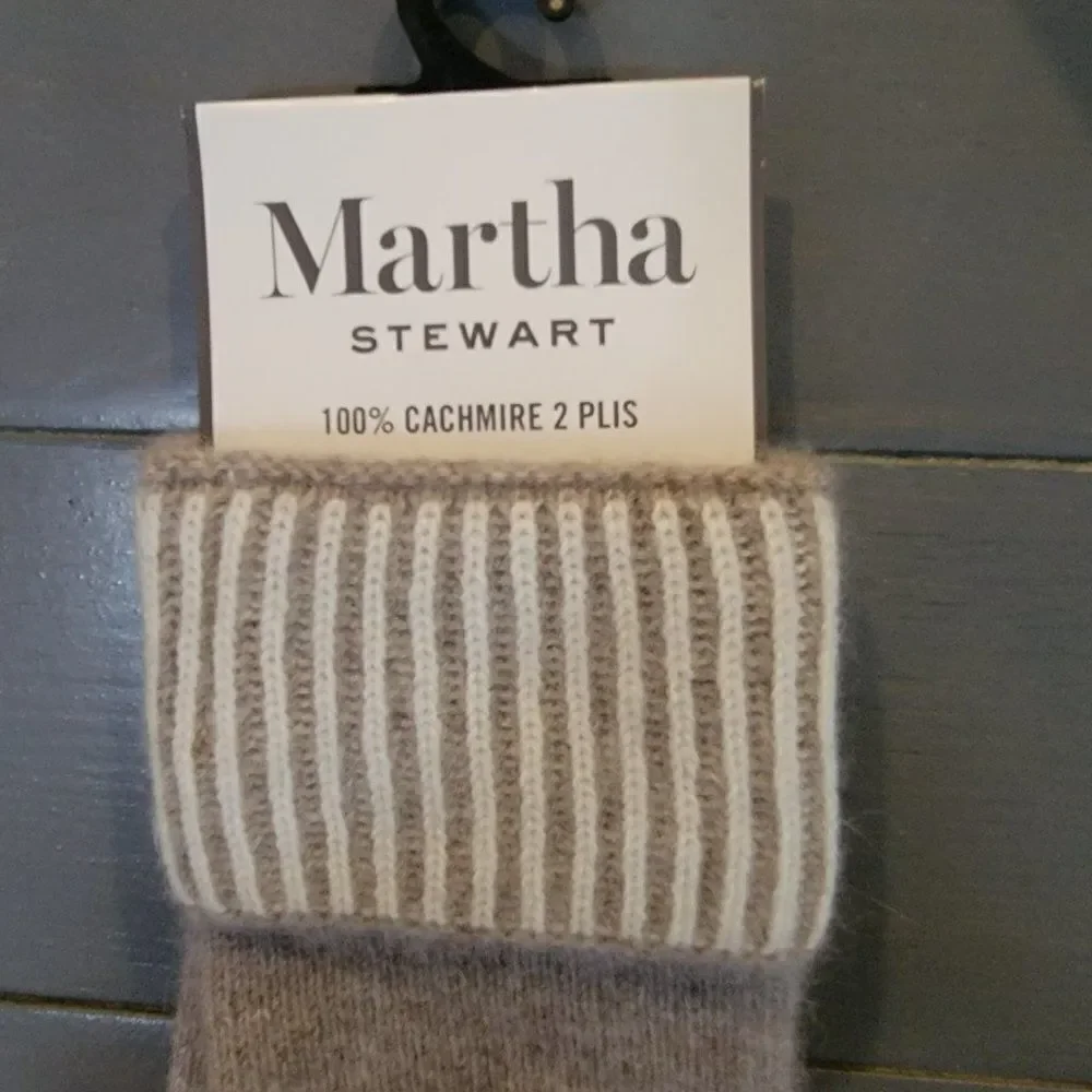 NWT Martha STEWART 100% 2 -PLY CASHMERE WOMEN'S WINTER GLOVES OS